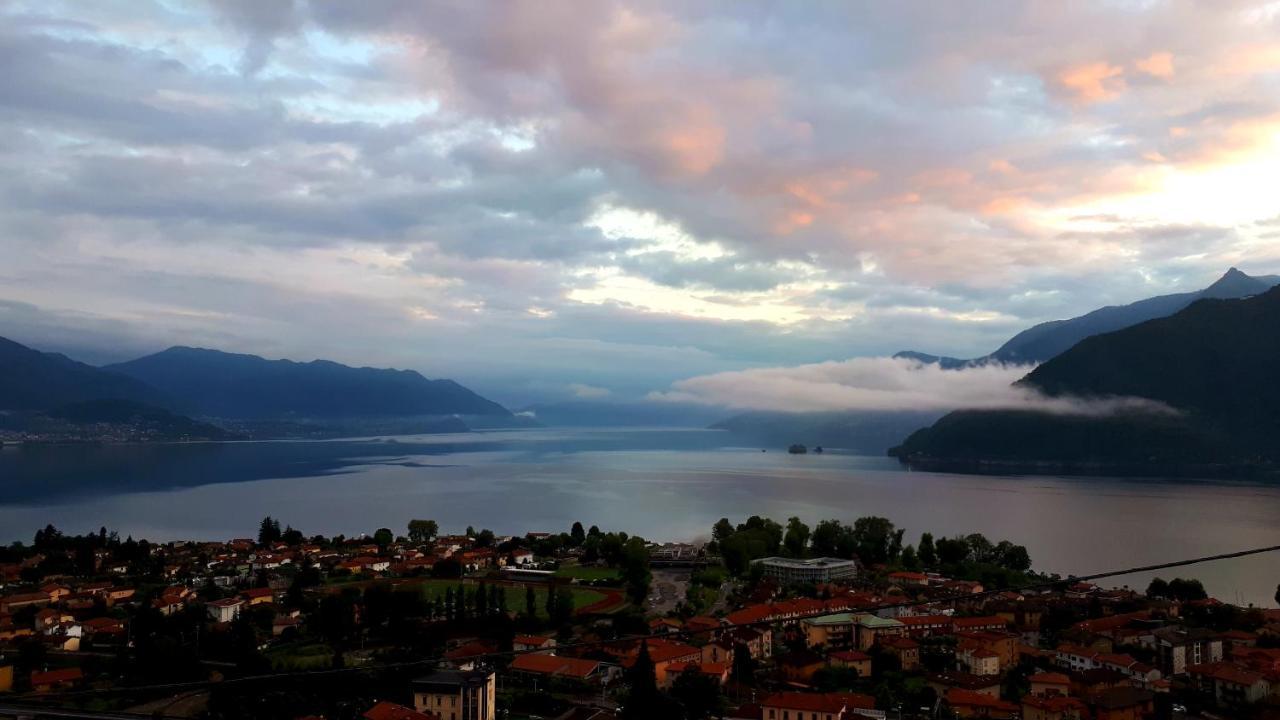 Sole & Lago-Lake Maccagno Exterior photo